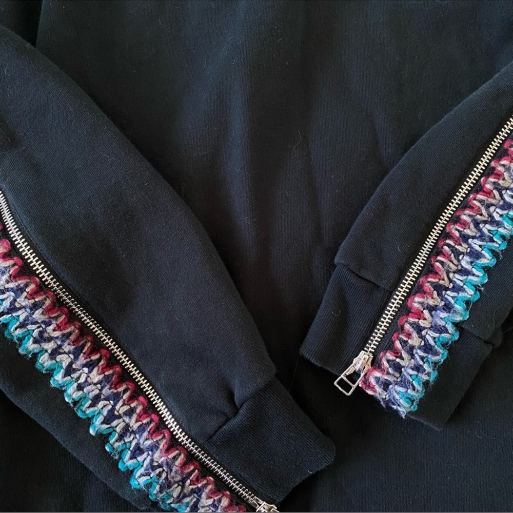 D'zzit New Fleece Black Hoodie Sweatshirt With Colorful Zipper Accents Size M